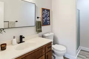 2 Hedgerow Ct, Sacramento, CA 95823 - Photo 19