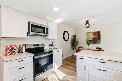 2 Hedgerow Court, Sacramento, CA 95823 - Photo 13