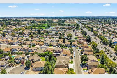 8621 Banton Circle, Elk Grove, CA 95624 - Photo 79