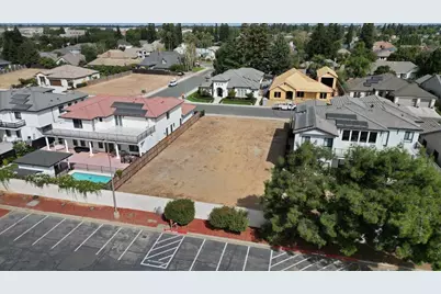 2380 Interlaken Court, Lodi, CA 95242 - Photo 13