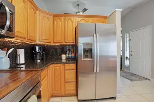 9675 Gruwell Way, Elk Grove, CA 95624 - Photo 9
