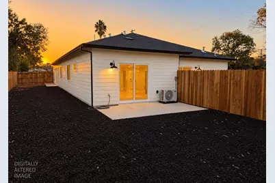 5861 Wallace Avenue, Sacramento, CA 95824 - Photo 11