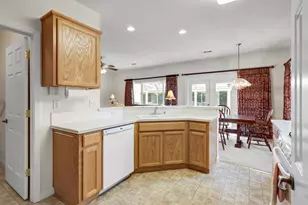 41 Sausalito Ct, Sacramento, CA 95823 - Photo 11