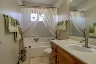 4045 Robinridge Way, Sacramento, CA 95823 - Photo 17