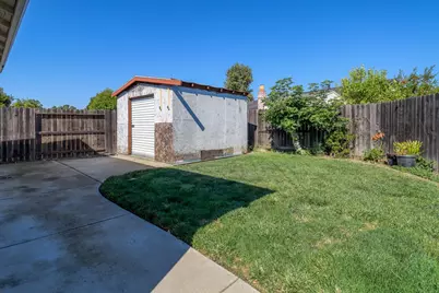 4045 Robinridge Way, Sacramento, CA 95823 - Photo 9