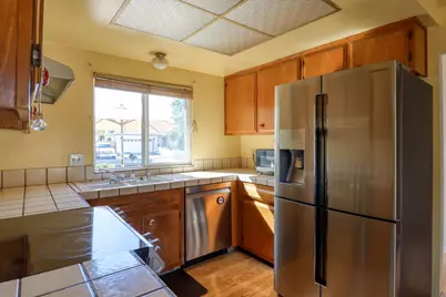 4045 Robinridge Way, Sacramento, CA 95823 - Photo 15