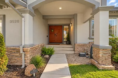 6528 Pineburr Court, Orangevale, CA 95662 - Photo 3