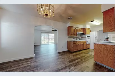 2404 Queenaire Lane, Modesto, CA 95350 - Photo 5