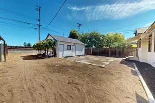 225 Merced Ave, Modesto, CA 95351 - Photo 21