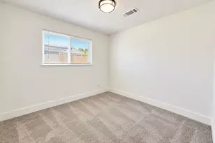 587 Sunset St, Kingsburg, CA 93631 - Photo 11