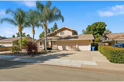371 Rivertree, Sacramento, CA 95831 - Photo 5