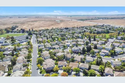 2612 Lark Sparrow Way, Elk Grove, CA 95757 - Photo 65