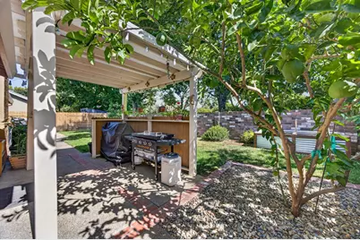 6209 Alpinespring Way, Elk Grove, CA 95758 - Photo 37