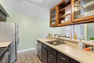 300 Del Verde Cir, Sacramento, CA 95833 - Photo 15