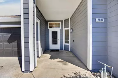 8601 Charente Way, Elk Grove, CA 95758 - Photo 5