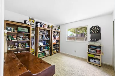 8048 Hoopes Drive, Citrus Heights, CA 95610 - Photo 17