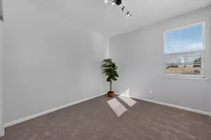 5409 Banfield Dr, Sacramento, CA 95835 - Photo 33