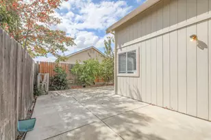 8274 Golden Park Ct, Sacramento, CA 95828 - Photo 37