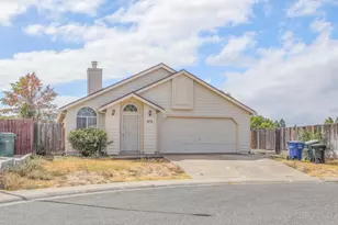 8274 Golden Park Ct, Sacramento, CA 95828 - Photo 1
