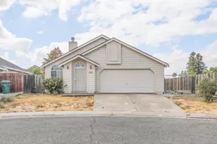 8274 Golden Park Ct, Sacramento, CA 95828 - Photo 3