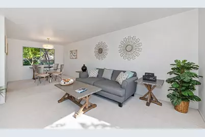 6618 Trudy Way, Sacramento, CA 95831 - Photo 9