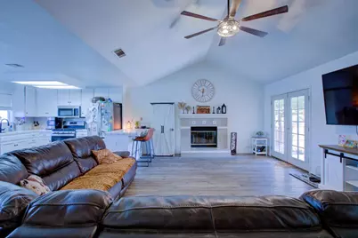 5718 Prince Norman Way, Riverbank, CA 95367 - Photo 5