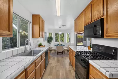 7612 Wynndel Way, Elk Grove, CA 95758 - Photo 21