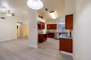 4872 Hinchman Way, Sacramento, CA 95823 - Photo 9