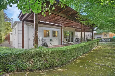 129 S Fairmont Avenue, Lodi, CA 95240 - Photo 39