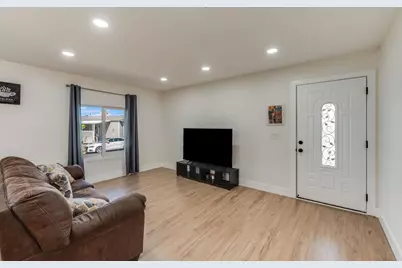 Via Flora, Olivehurst, CA 95961 - Photo 5