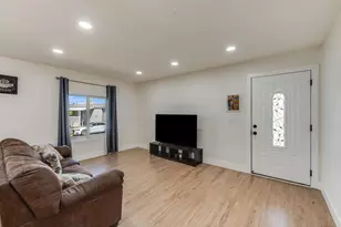 Via Flora, Olivehurst, CA 95961 - Photo 5