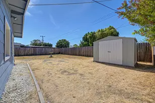 7012 Briggs Dr, Sacramento, CA 95828 - Photo 29