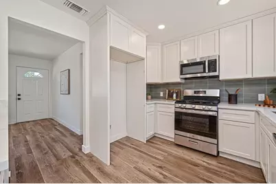 7012 Briggs Drive, Sacramento, CA 95828 - Photo 11