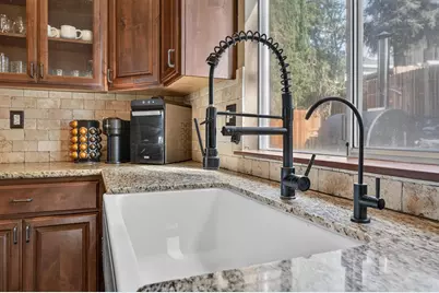8405 Zachis Way, Antelope, CA 95843 - Photo 29