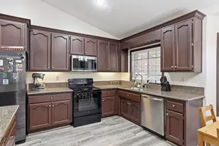 1028 Kensington Dr, Roseville, CA 95661 - Photo 21