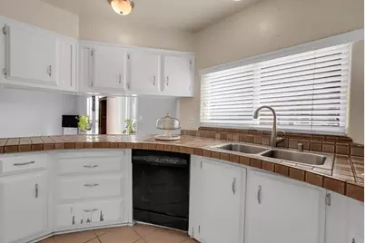 Jackson Avenue #161, Escalon, CA 95320 - Photo 11