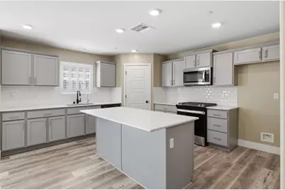 409 Sansoni Street, Los Banos, CA 93635 - Photo 17