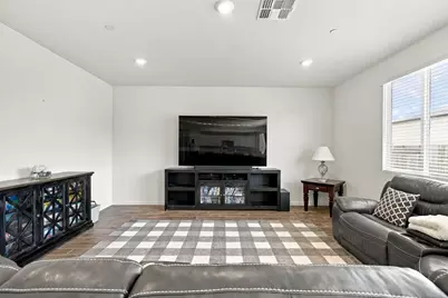 7048 Daydream Drive, Roseville, CA 95747 - Photo 15
