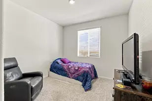 7048 Daydream Dr, Roseville, CA 95747 - Photo 17