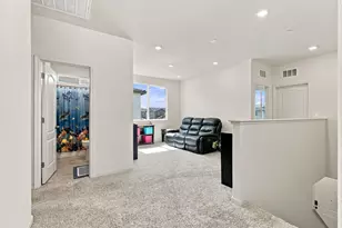 7048 Daydream Dr, Roseville, CA 95747 - Photo 25