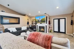 8424 Honeycomb Way, Sacramento, CA 95828 - Photo 7