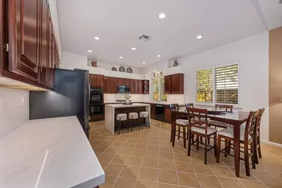 9421 Lakepoint Drive, Elk Grove, CA 95758 - Photo 17
