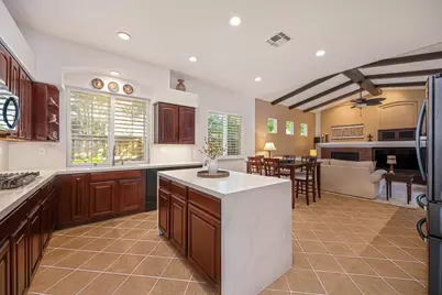 9421 Lakepoint Drive, Elk Grove, CA 95758 - Photo 9