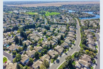 9421 Lakepoint Drive, Elk Grove, CA 95758 - Photo 51