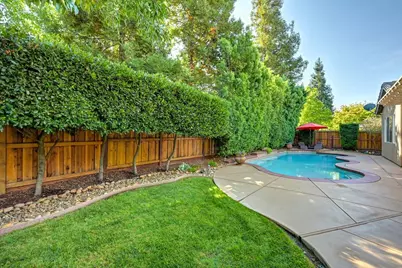 9421 Lakepoint Drive, Elk Grove, CA 95758 - Photo 49