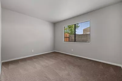 2423 W Elm Street, Lodi, CA 95242 - Photo 15