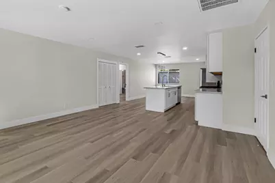 627 Alamos Avenue, Sacramento, CA 95815 - Photo 7