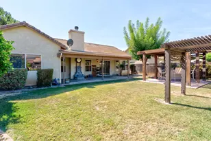 1427 Via Fraga, Gustine, CA 95322 - Photo 29