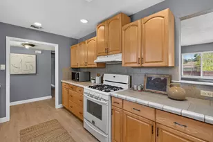 79 Malone Ct, Sacramento, CA 95820 - Photo 9