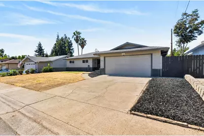 79 Malone Court, Sacramento, CA 95820 - Photo 3